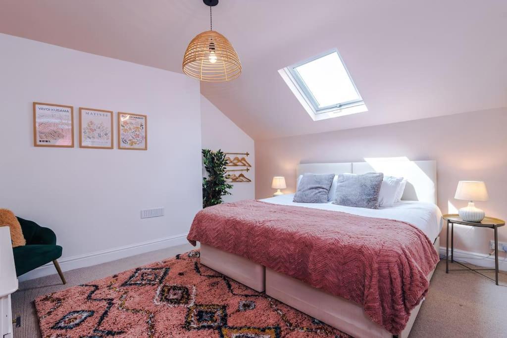 Rufloreo Dale - Homely And